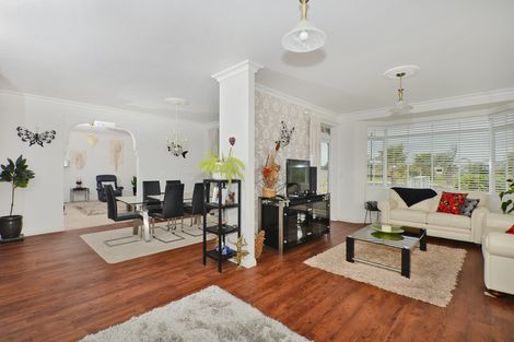 Photo of property in 2 O'farrell Drive, One Tree Point, 0118