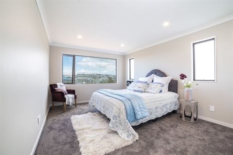 Photo of property in 17 Tawatawa Street, Long Bay, Auckland, 0630