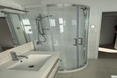 Photo of property in 2/68 Browns Road, St Albans, Christchurch, 8014
