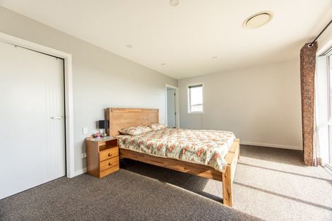 Photo of property in 47 Atlantic Drive, Fitzherbert, Palmerston North, 4410