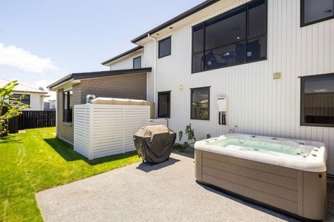 Photo of property in 8 Riverpoint Glade, Flagstaff, Hamilton, 3210