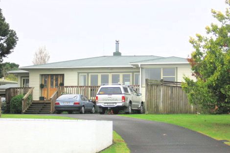 Photo of property in 26 Choice Avenue, Henderson, Auckland, 0612