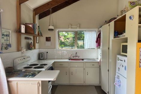 Photo of property in 17 James Street, Waikawa Beach, Levin, 5573