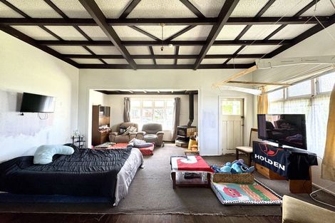 Photo of property in 25 Walter Street, Takapau, 4203