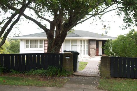 Photo of property in 13 Evelyn Road, Cockle Bay, Auckland, 2014