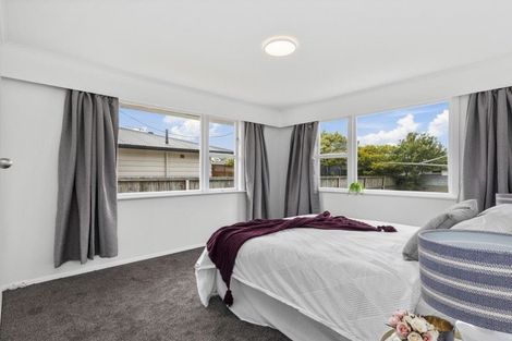 Photo of property in 42 Kashmir Avenue, Clouston Park, Upper Hutt, 5018