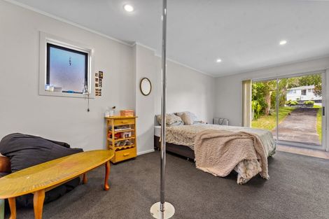 Photo of property in 20 Halberg Street, Glenfield, Auckland, 0629