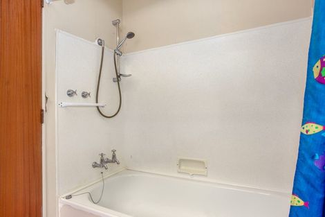 Photo of property in 105b Taylor Terrace, Tawa, Wellington, 5028