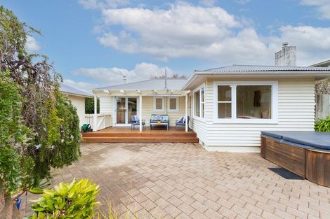 Photo of property in 107 Alexander Road, Raumati Beach, Paraparaumu, 5032