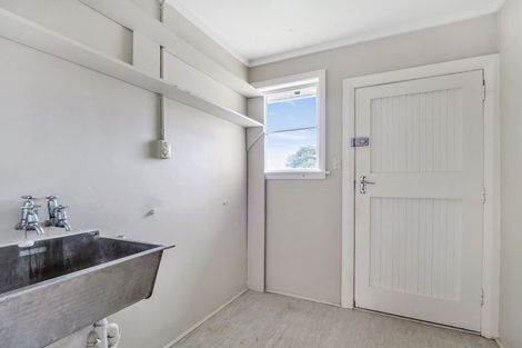 Photo of property in 614 Featherston Street, Roslyn, Palmerston North, 4414