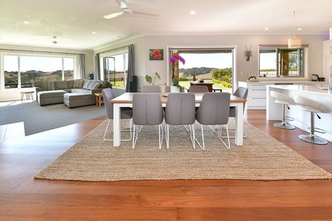 Photo of property in 10 Joblin Road, Wainui, Silverdale, 0994