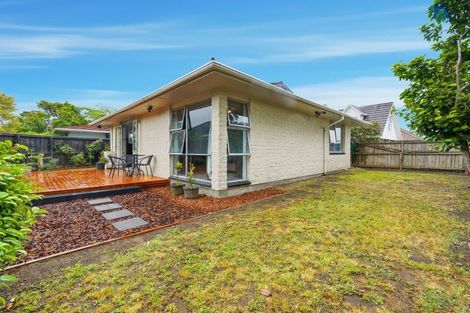 Photo of property in 1/106 Lake Terrace Road, Burwood, Christchurch, 8061
