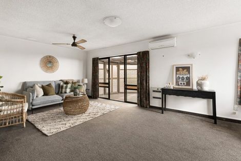 Photo of property in 1/34 Busby Hill, Havelock North, 4130