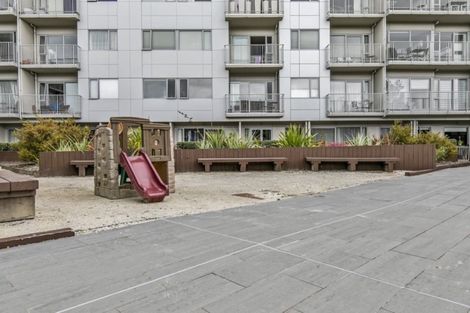 Photo of property in Shoal Haven Apartments, 106c/130 Anzac Street, Takapuna, Auckland, 0622