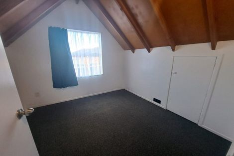 Photo of property in 2/36 Rimu Street, New Lynn, Auckland, 0600