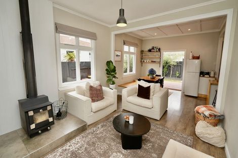 Photo of property in 37 Miro Street, Takaro, Palmerston North, 4410