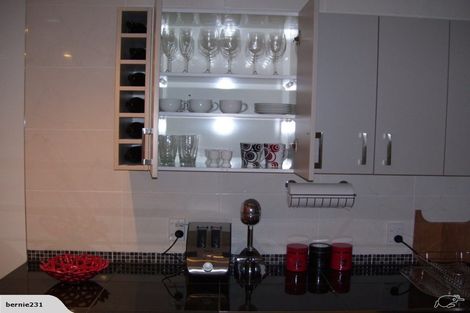 Photo of property in 2/10 Raewyn Place, Pakuranga, Auckland, 2010