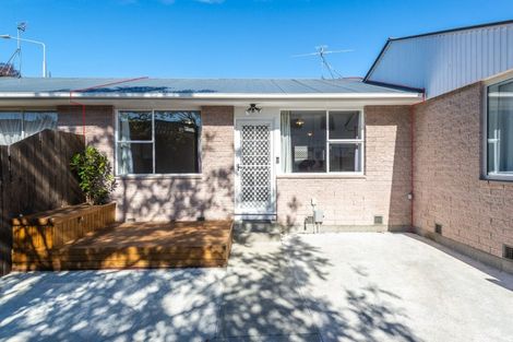 Photo of property in 2/25 Whitmore Street, Edgeware, Christchurch, 8013