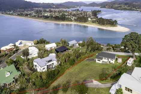 Photo of property in 204 Paku Drive, Tairua, 3508