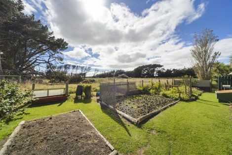 Photo of property in Build Inn, 1942 Parewanui Road, Parewanui, Bulls, 4894