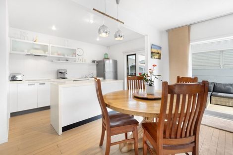 Photo of property in 31 Riverside Road, Orewa, 0931