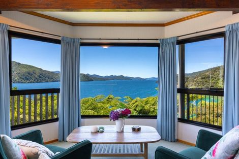 Photo of property in 2069 Queen Charlotte Drive, Ngakuta Bay, Picton, 7281