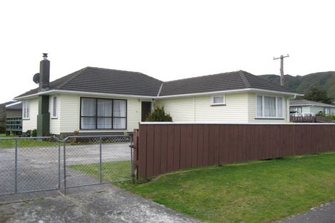 Photo of property in 2 Edmonds Street, Wainuiomata, Lower Hutt, 5014