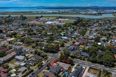 Photo of property in 1 Miltonia Avenue, Te Atatu South, Auckland, 0610