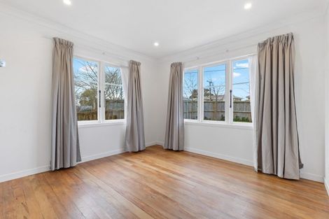 Photo of property in 62 Mount View Road, Melville, Hamilton, 3206