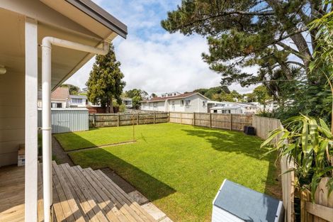 Photo of property in 119 Riversdale Drive, Merrilands, New Plymouth, 4312