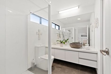 Photo of property in 15 Te Mana Street, Omaha, 0986