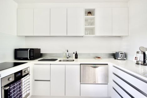 Photo of property in 3/73 Princes Street, Northcote Point, Auckland, 0627