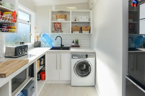 Photo of property in 8 Bristol Street, Tamatea, Napier, 4112