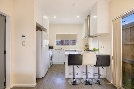 Photo of property in 49a Senator Drive, Manurewa, Auckland, 2105