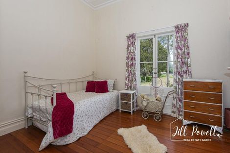 Photo of property in 32 Franklin Road, Paparoa, 0571