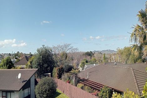 Photo of property in 2/47 Luton Avenue, Sunnyhills, Auckland, 2010