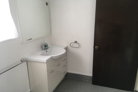 Photo of property in 1/20 Halldene Terrace, Red Beach, 0932