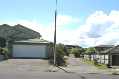 Photo of property in 50 Whiting Grove, West Harbour, Auckland, 0618