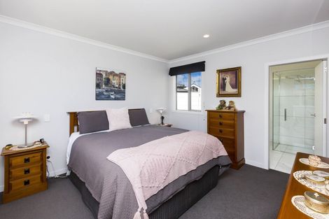 Photo of property in 11 Vernon Grove, Brown Owl, Upper Hutt, 5018