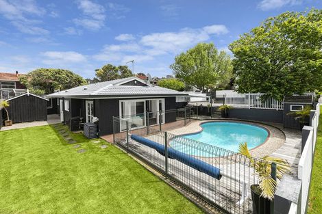 Photo of property in 49 Compton Street, Hillcrest, Auckland, 0627