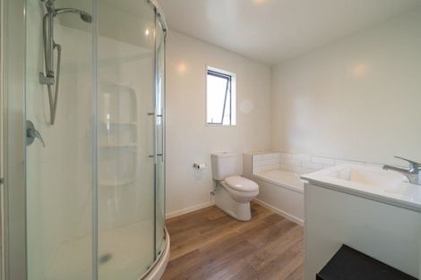 Photo of property in 32 Silver Street, Lower Shotover, Queenstown, 9304