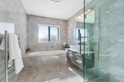 Photo of property in 8 Laylin Place, Pukekohe, 2120