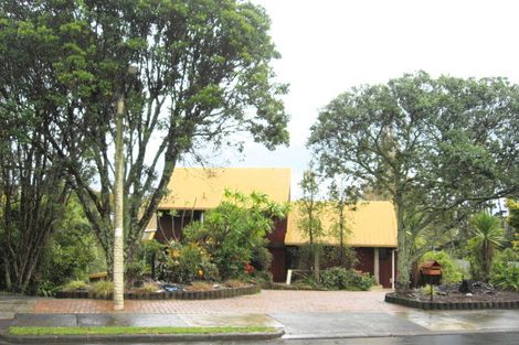 Photo of property in 16 Montressor Place, Howick, Auckland, 2014