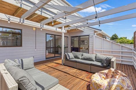 Photo of property in 58 Karina Road, Merrilands, New Plymouth, 4312