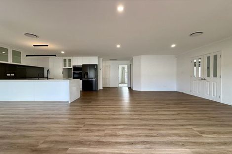 Photo of property in 1 Maple Lane, Huapai, Kumeu, 0810