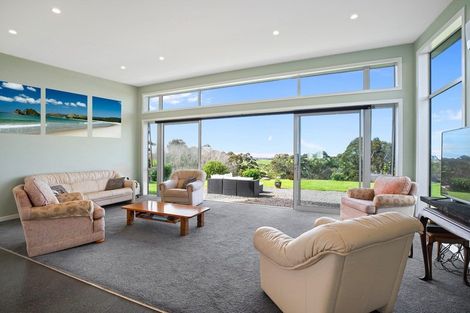 Photo of property in 69 Cemetery Road, Te Arai, Wellsford, 0975