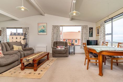 Photo of property in 14 Winston Place, Kew, Dunedin, 9012