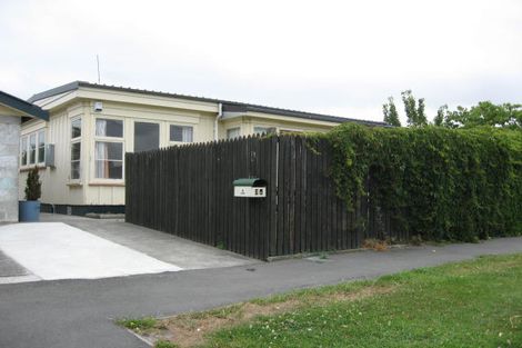 Photo of property in 2/3 Karamu Street, Upper Riccarton, Christchurch, 8041