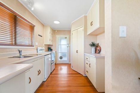 Photo of property in 12 Kingsley Street, St Andrews, Hamilton, 3200