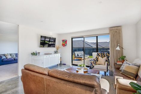 Photo of property in 29 Honeyfield Drive, Whalers Gate, New Plymouth, 4310